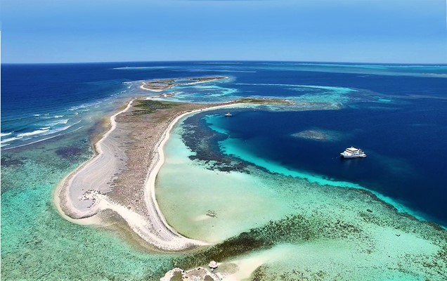 Eco Abrolhos Cruises - Morley Island is a stunning area we