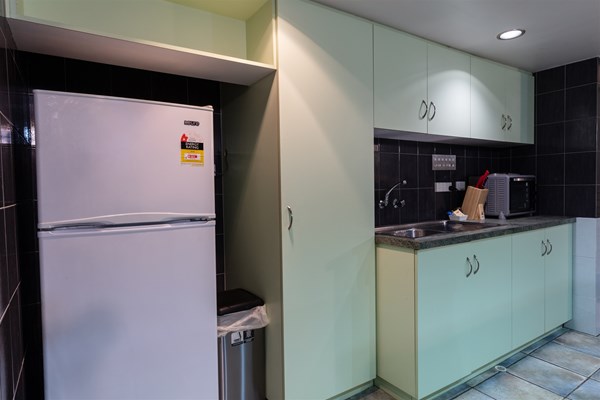 Sails Hotel Geraldton - Studio kitchen