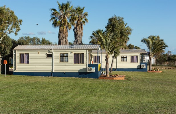 Drummond Cove Holiday Park - Holiday Cabins