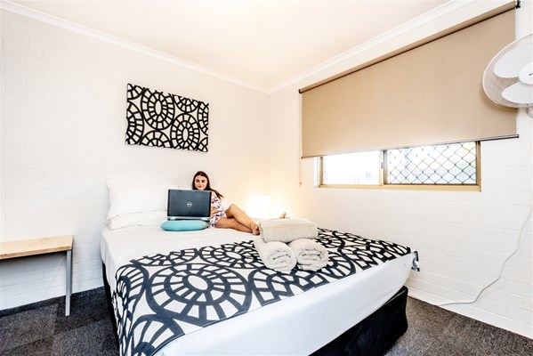 Geraldton's Ocean West - Bed 2 - Queen bed