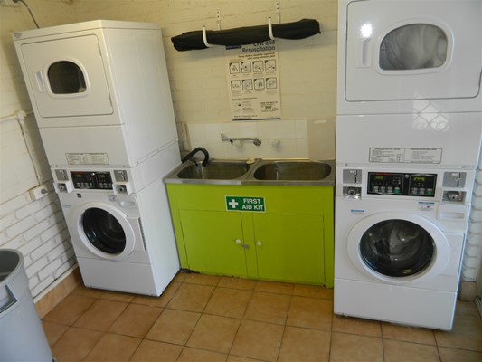 Geraldton's Ocean West - Laundry open 24hrs 7 days a week