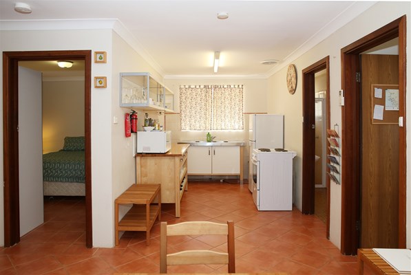 Ord Apartments - Kitchen