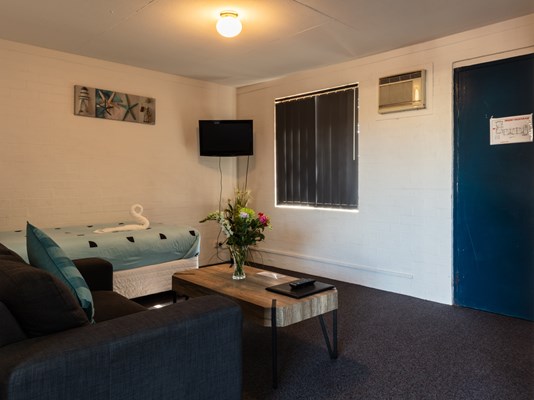 Sails Hotel Geraldton - Extra bed, sleeps 3