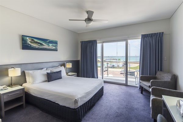 Ocean Centre Hotel - Ocean View Room